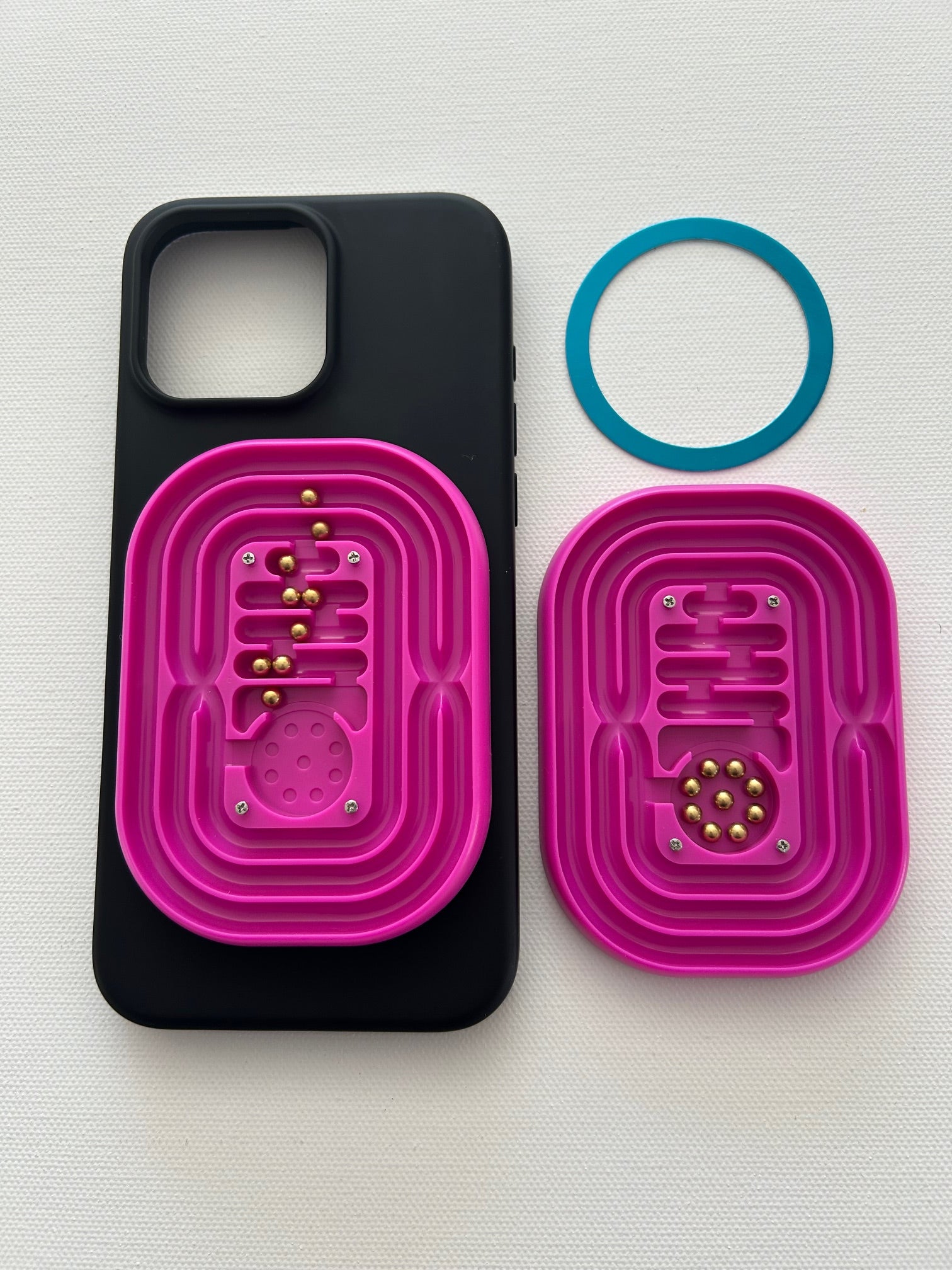 Phone Rasma MAZE-O-RAMA Magnetic Phone Fidget -Fuchsia (purple)